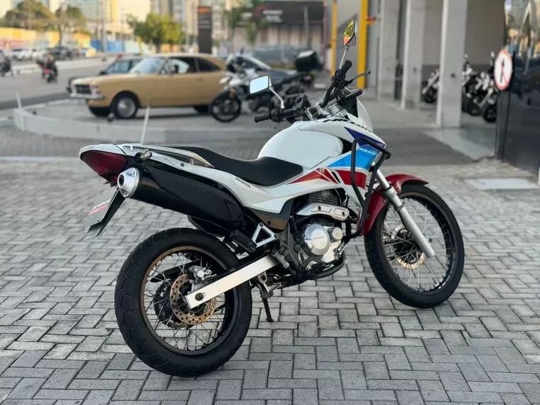 Honda NX 400i Branco 2