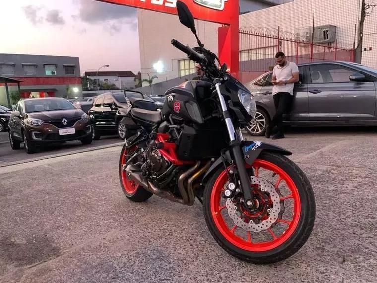 Yamaha MT-07 Cinza 15