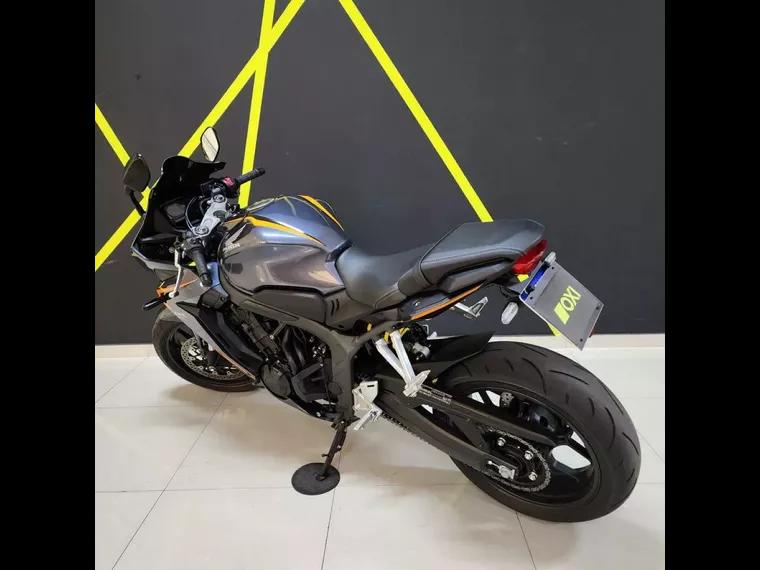 Honda CBR 650 Cinza 6