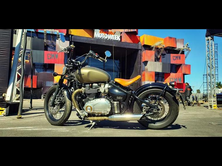 Triumph Bobber Cinza 2