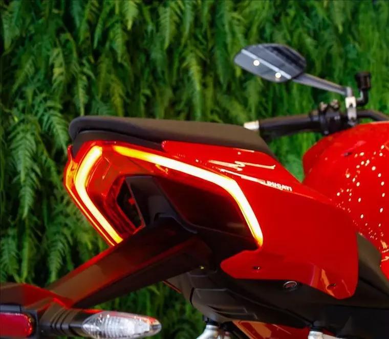 Ducati Streetfighter Vermelho 8