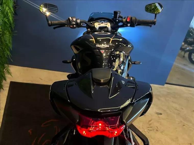 Triumph Street Triple Preto 6