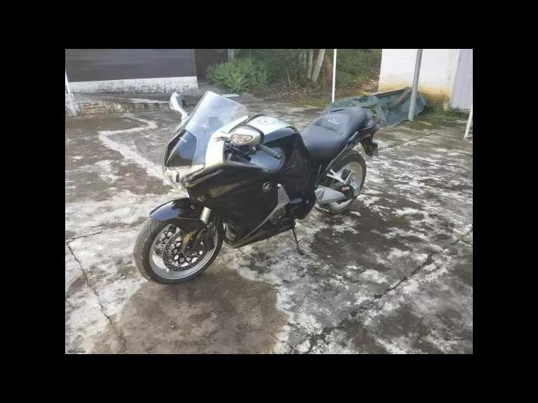 Honda VFR 1200F Preto 4