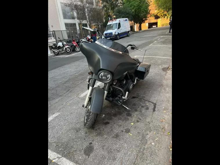 Harley-Davidson Street Glide Preto 1