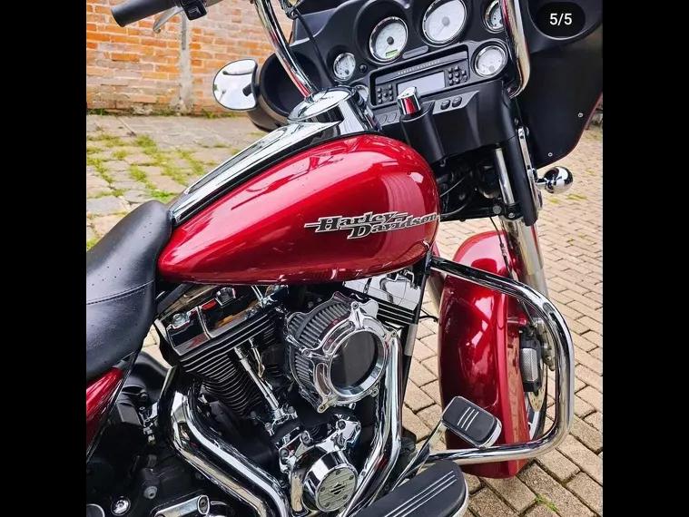 Harley-Davidson Street Glide Vermelho 5