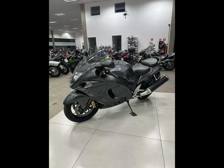 Suzuki GSX Cinza 13