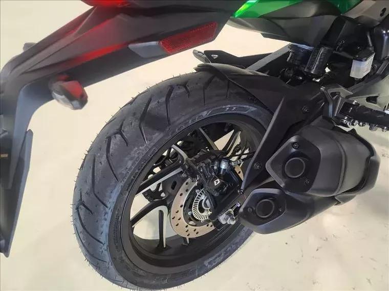 Bajaj Dominar Verde 13