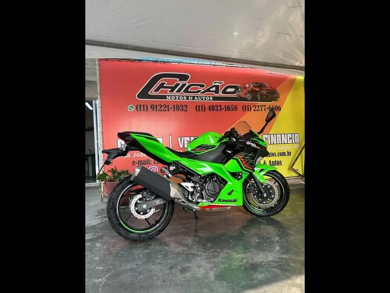 Kawasaki Ninja Verde 4