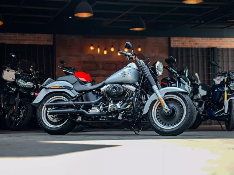 Harley-Davidson Fat Boy Cinza 1