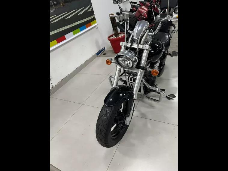 Suzuki Boulevard Preto 4