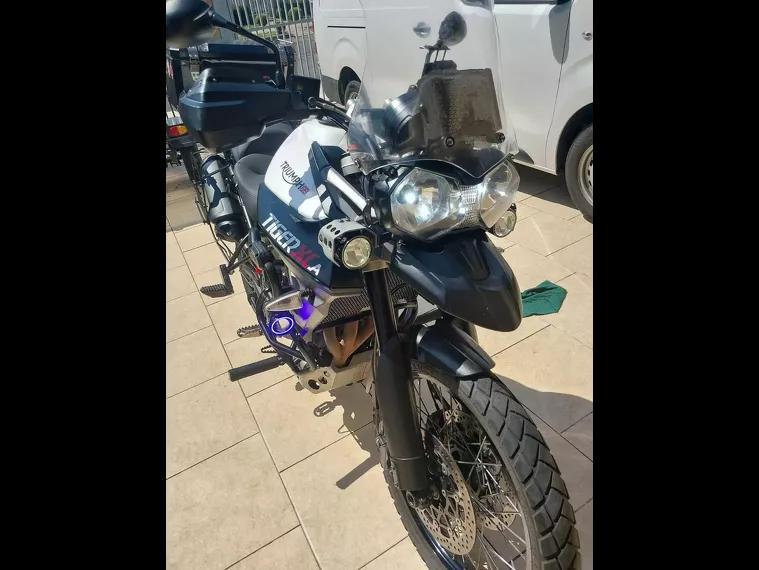 Triumph Tiger 800 Branco 2