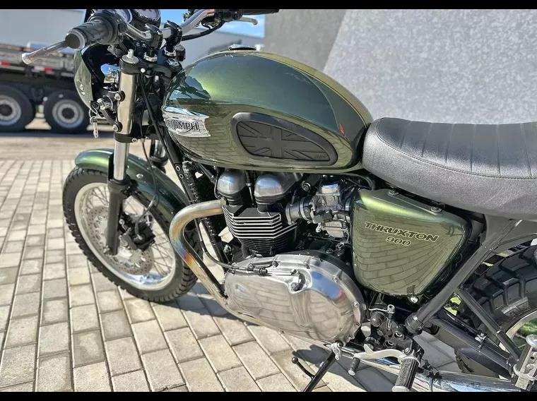 Triumph Thruxton Verde 9