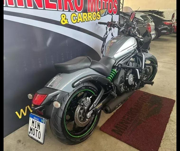 Kawasaki Vulcan Cinza 4