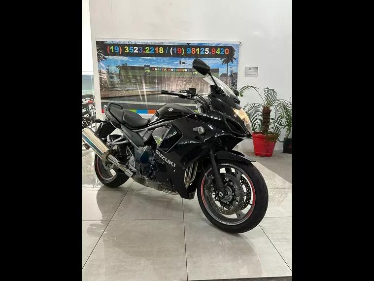 Suzuki GSX Preto 17