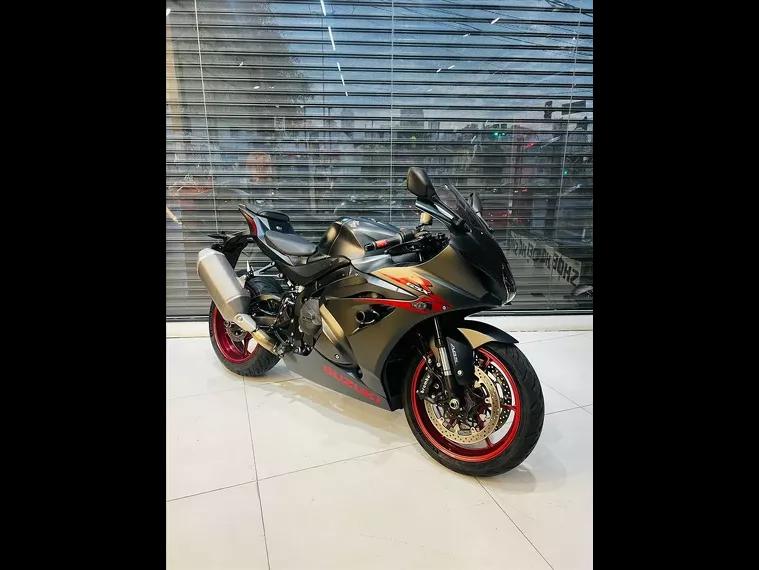 Suzuki GSX-R Preto 1