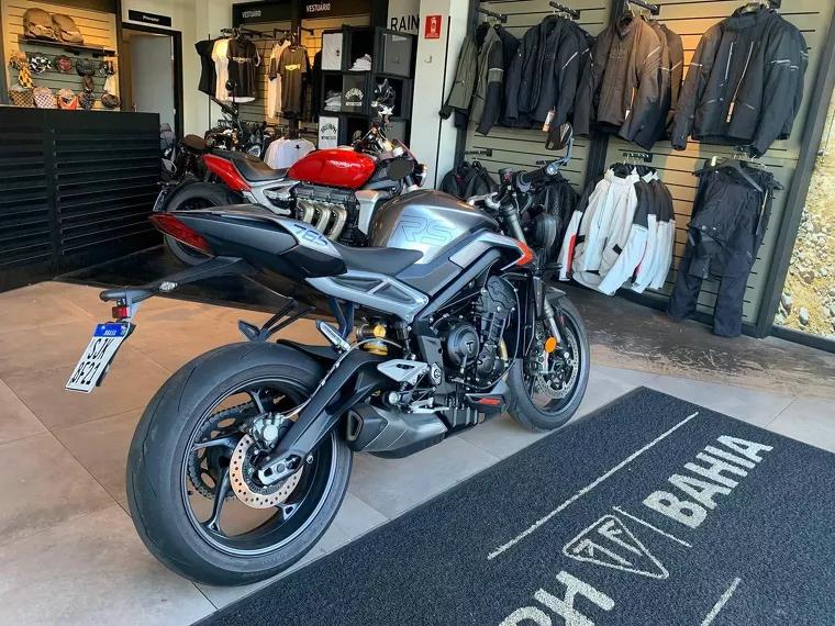 Triumph Street Triple Prata 3