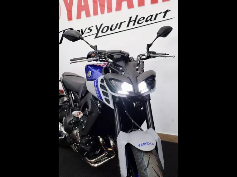 Yamaha MT-09 Azul 4