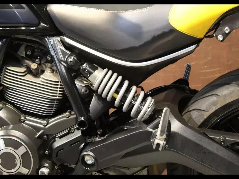 Ducati Scrambler Preto 6