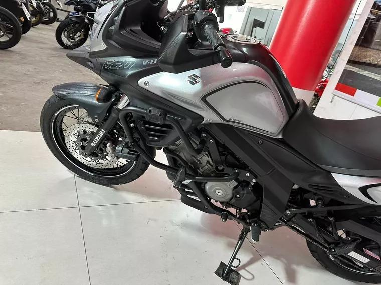 Suzuki V-Strom Prata 2