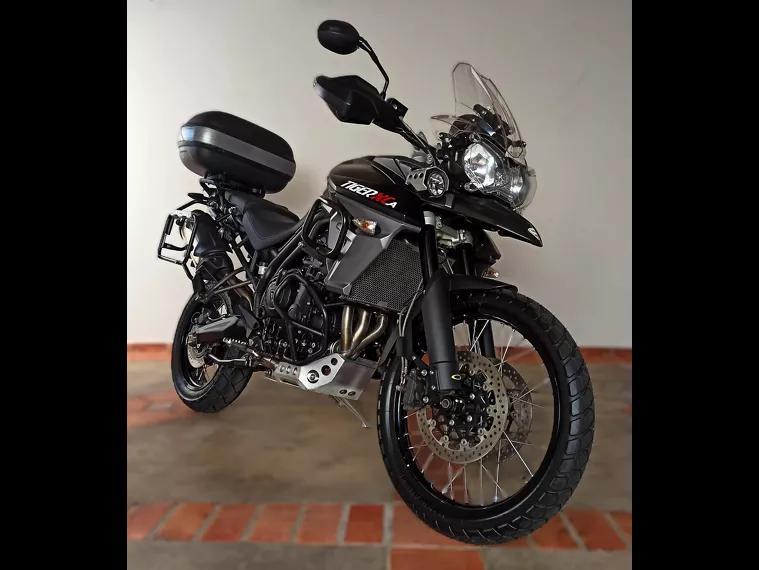 Triumph Tiger 800 Verde 1