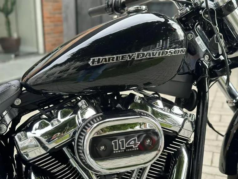 Harley-Davidson Breakout Preto 5