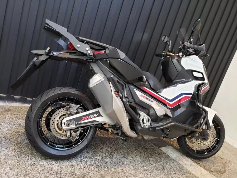 Honda X-Adv Branco 8