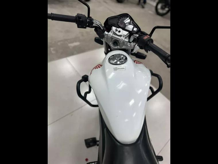 Honda CB 300 Branco 4