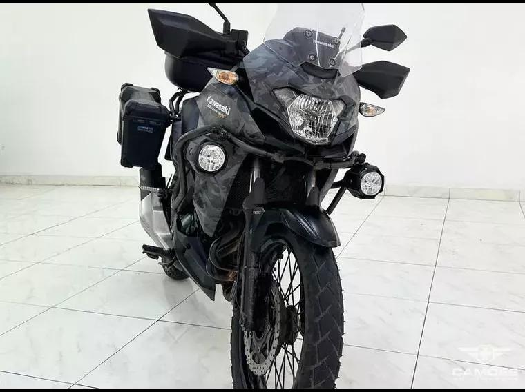 Kawasaki Versys Cinza 4