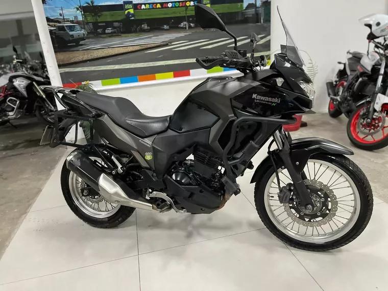 Kawasaki Versys Preto 18