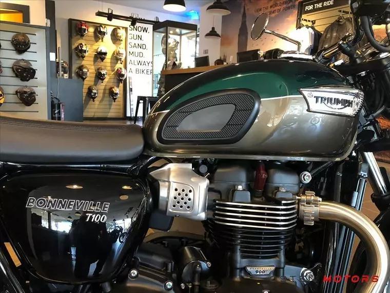 Triumph Bonneville Verde 10