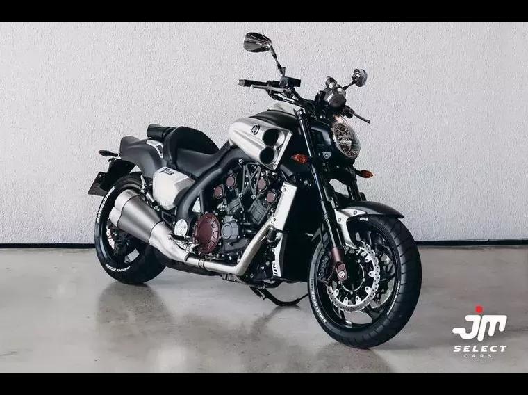 Yamaha VMax Preto 3