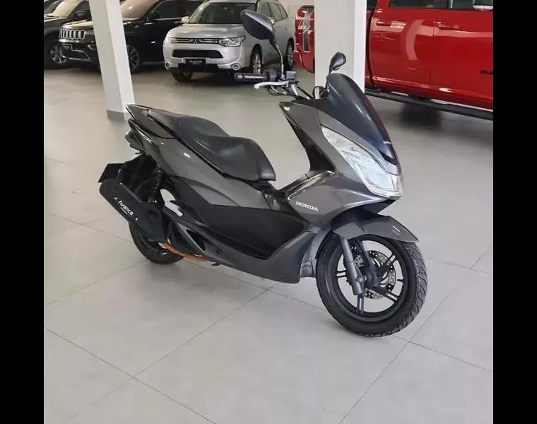 Honda PCX Cinza 3