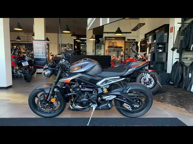 Triumph Street Triple Prata 4