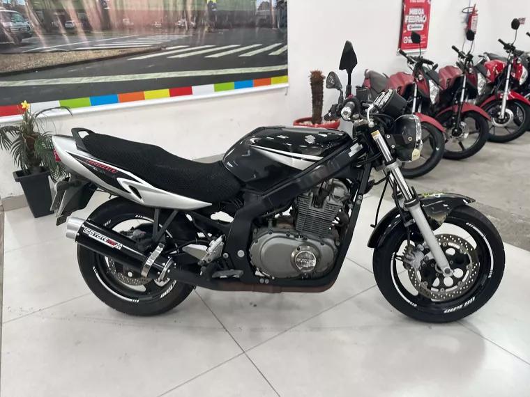 Suzuki GS Preto 1