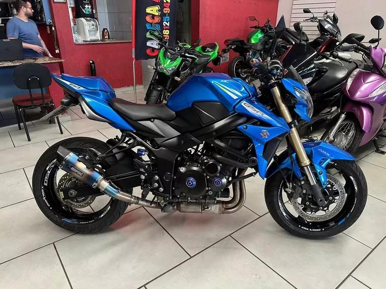 Suzuki GSR Azul 2