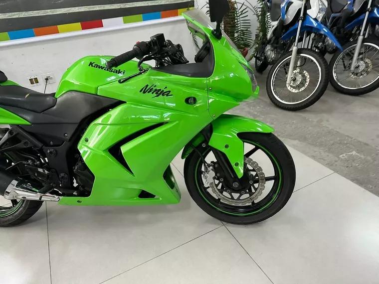 Kawasaki Ninja Verde 21