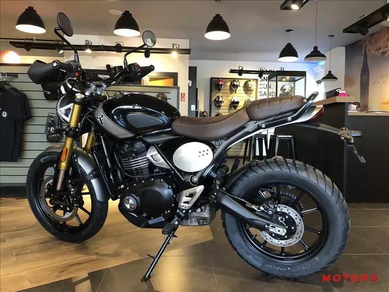 Triumph Scrambler Preto 6