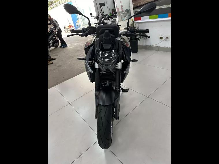 BMW F 900 Preto 18