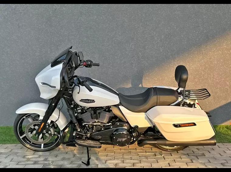 Harley-Davidson Street Glide Branco 6