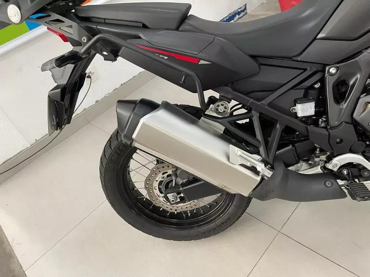 Honda CRF Preto 22