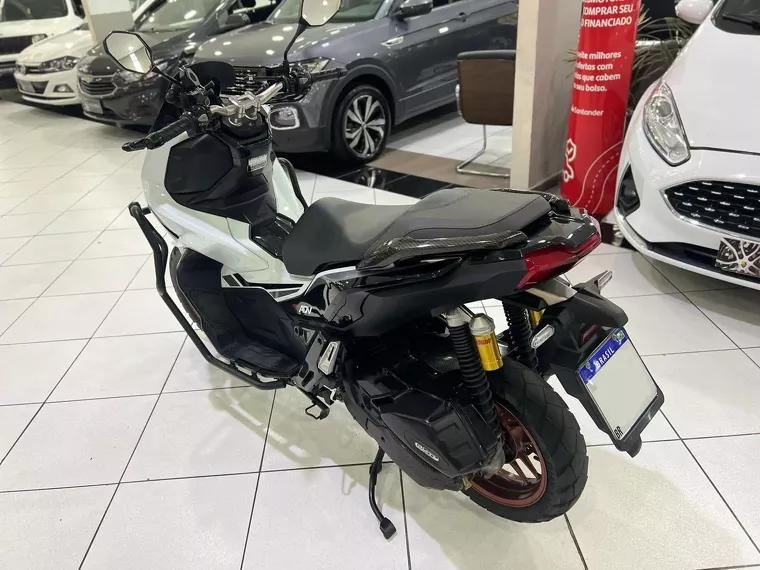 Honda Honda ADV Branco 2