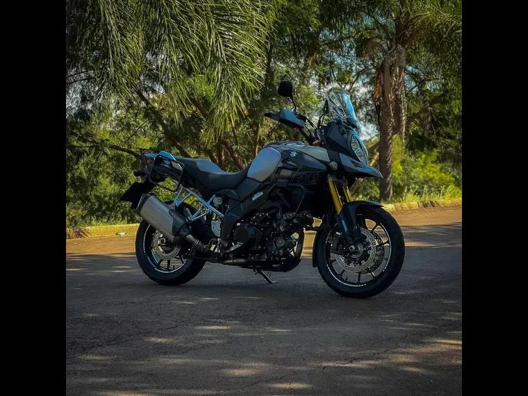 Suzuki V-Strom Cinza 1