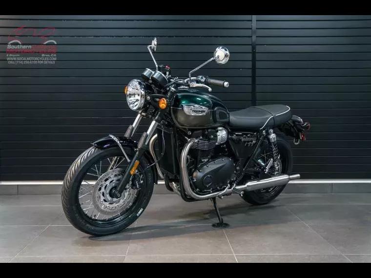 Triumph Bonneville Verde 4