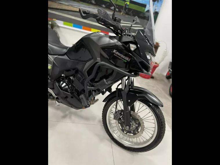 Kawasaki Versys Preto 14