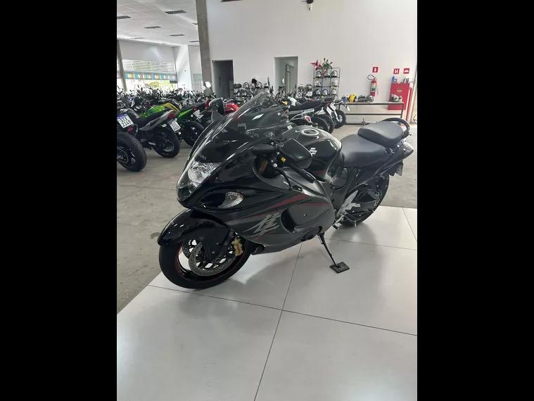 Suzuki GSX Preto 3