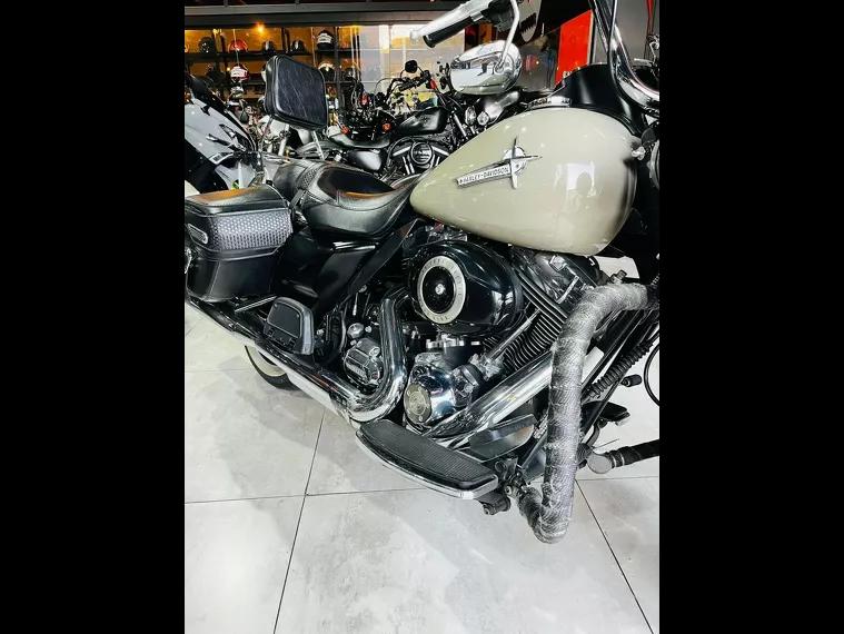 Harley-Davidson Road King Cinza 20