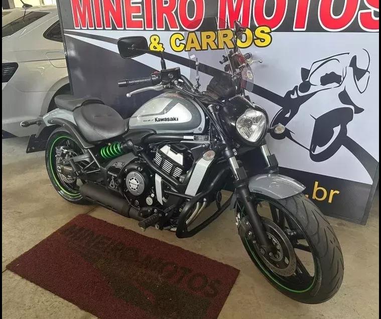 Kawasaki Vulcan Cinza 3