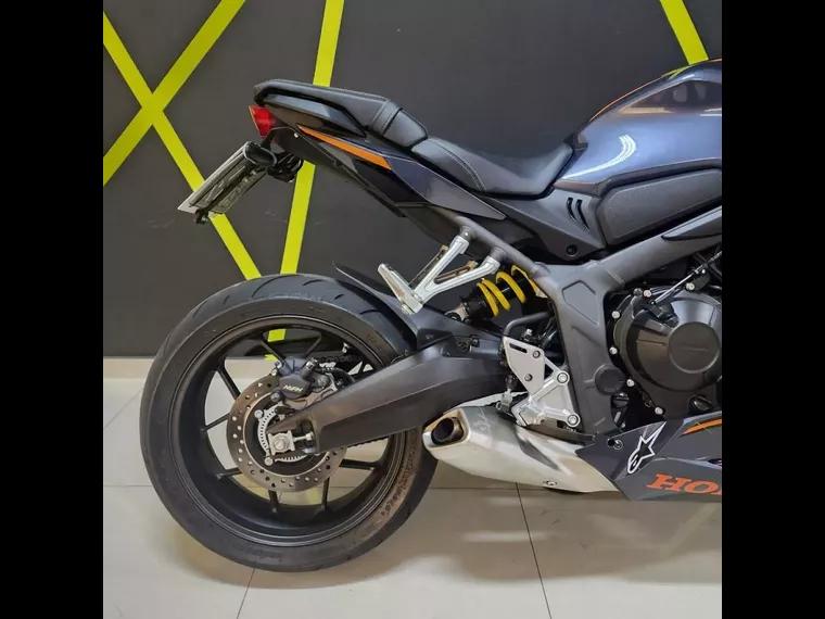 Honda CBR 650 Cinza 8