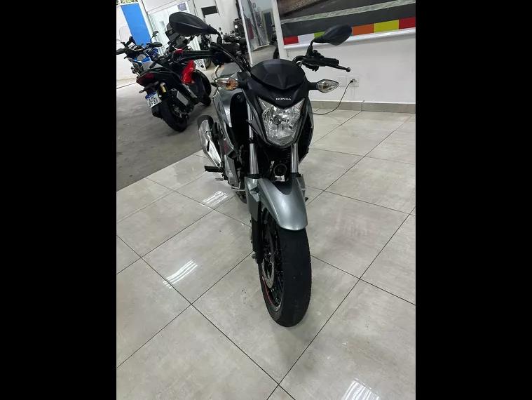 Honda CB Twister Branco 24