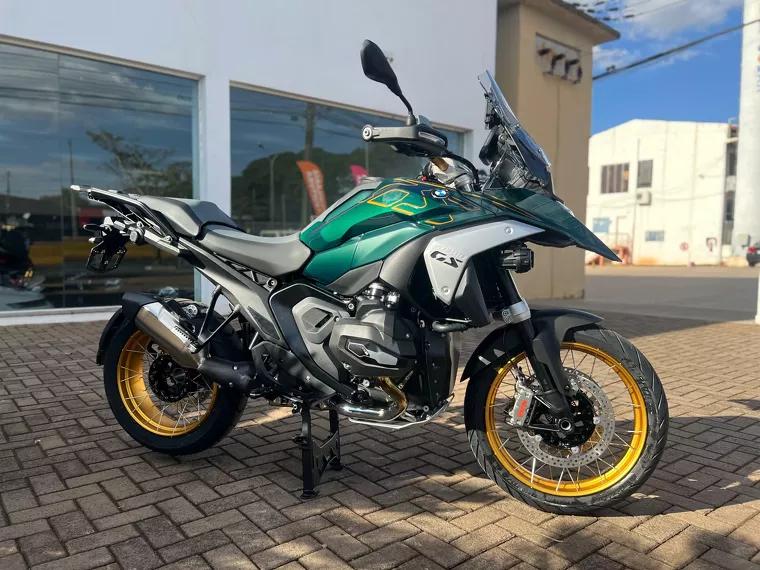 BMW R 1300 GS Verde 8